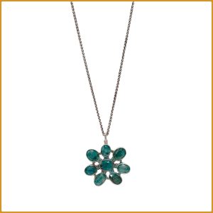 Chaîne en argent avec pierre émeraude